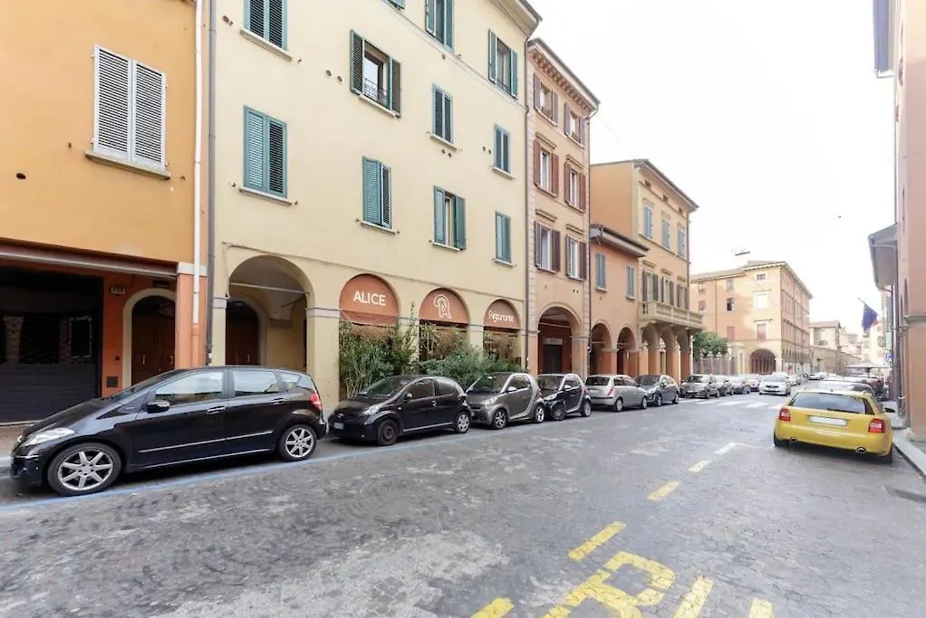 Apartment Ferienwohnung Azeglio63Bologna - La Terrazza