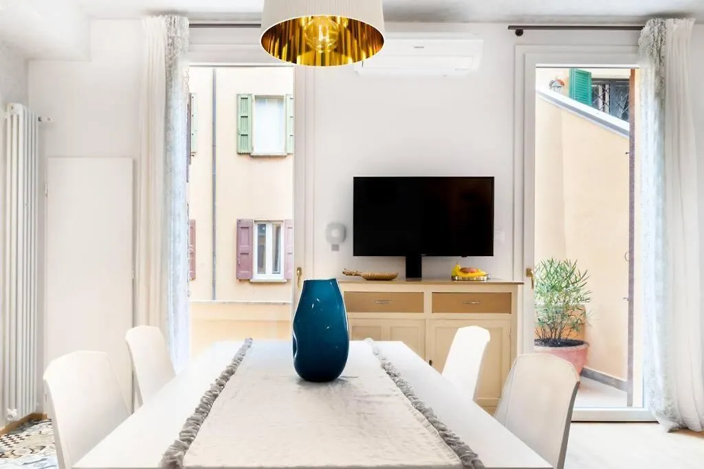 Ferienwohnung Azeglio63Bologna - La Terrazza 0*, Bologna Italien